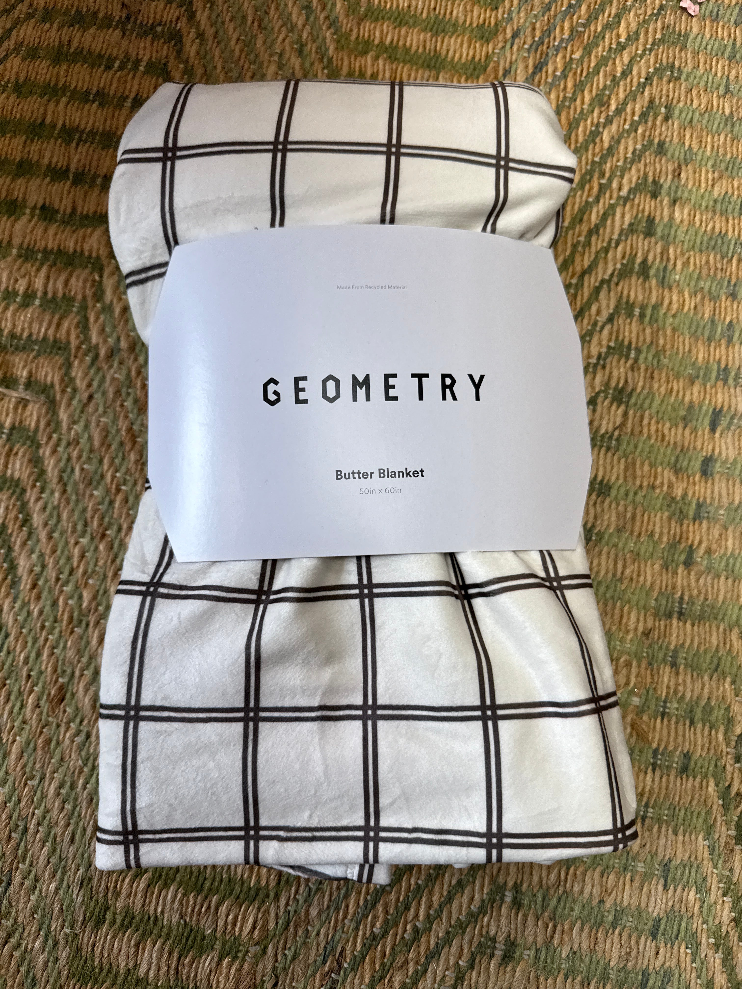 Geometry Butter Blanket-Medium