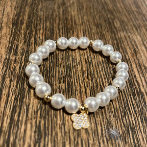 Clover charm bracelet