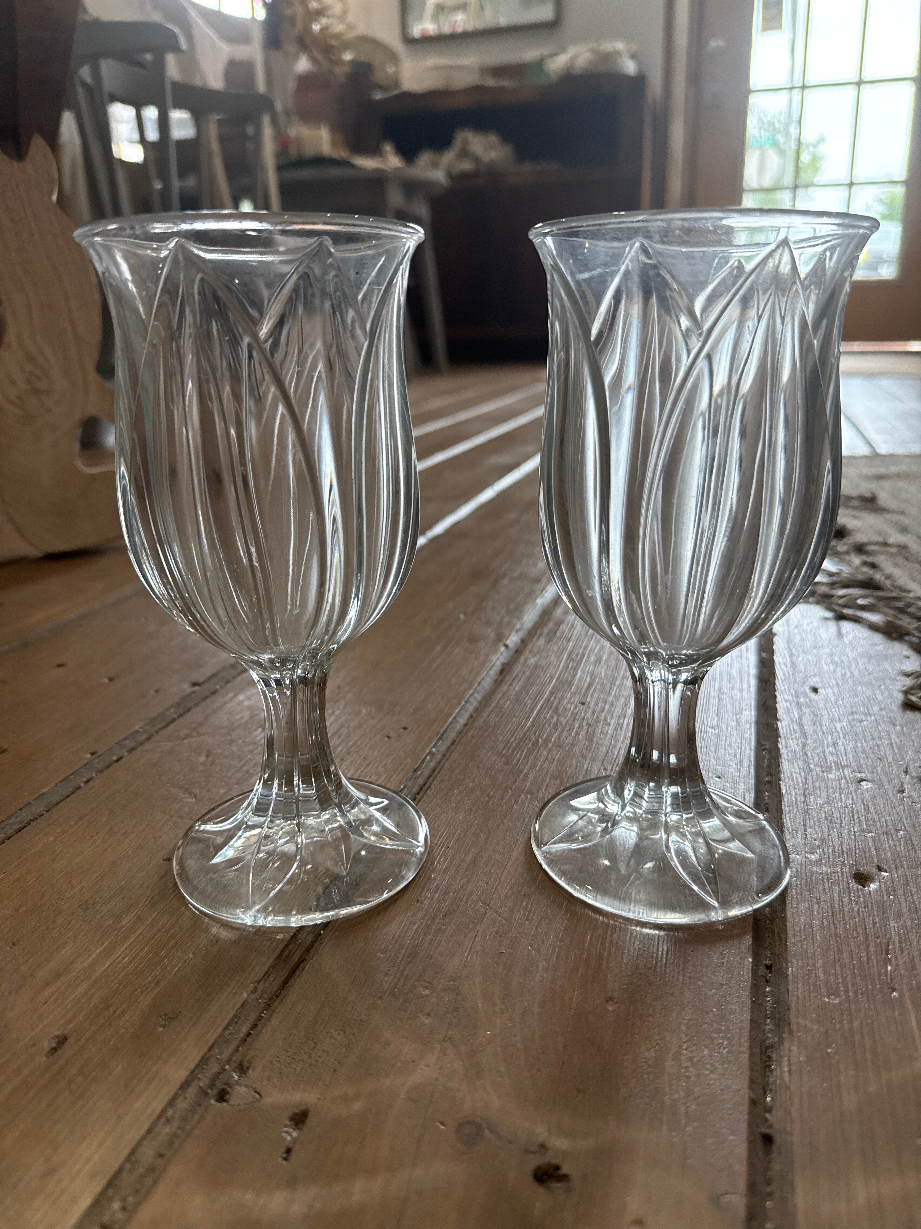 Vintage Tulip Iced Tea Set/2
