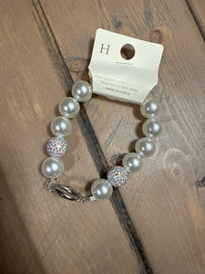 Wristlet-Pearl