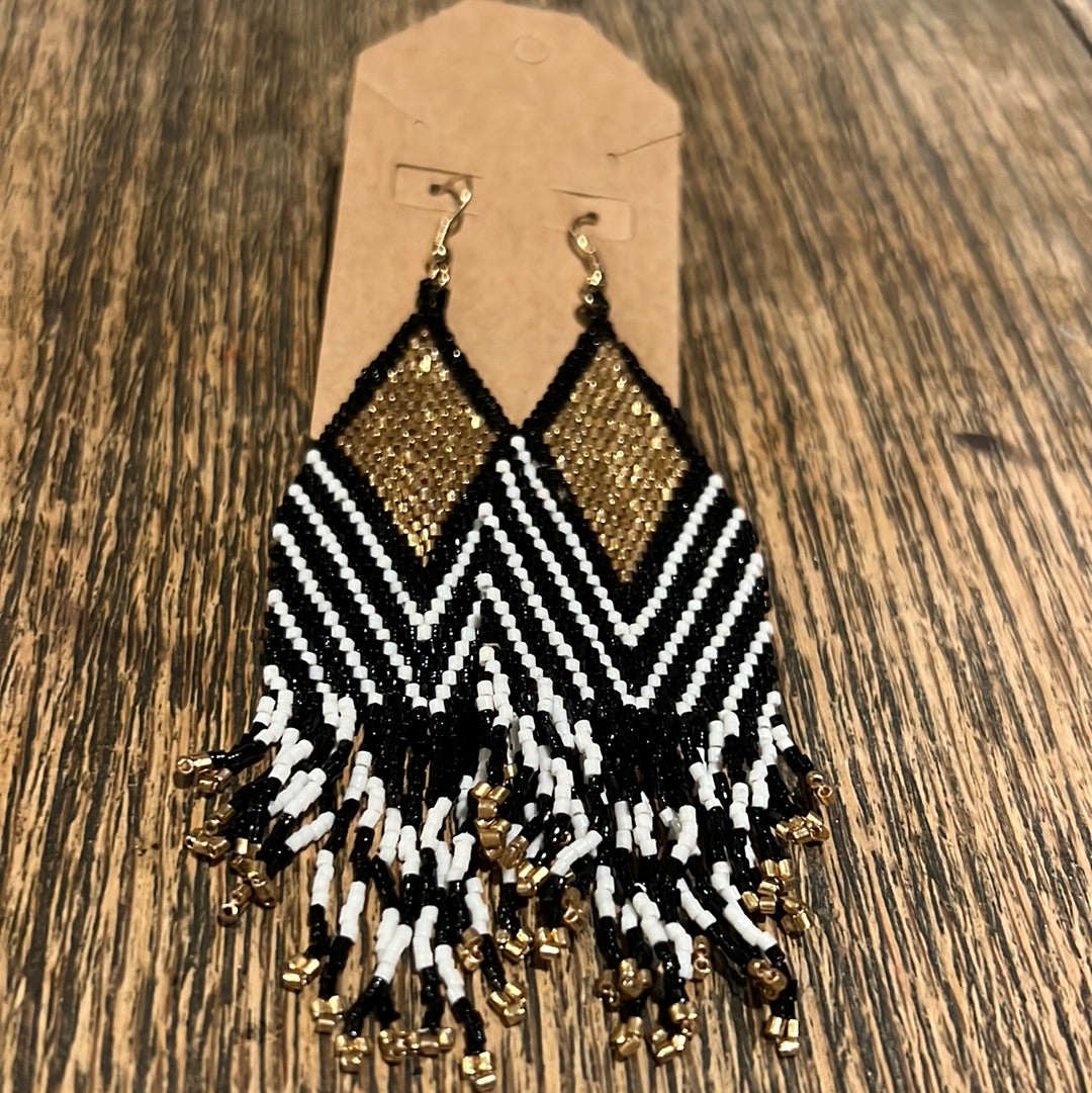 Seed bead rhombus earrings