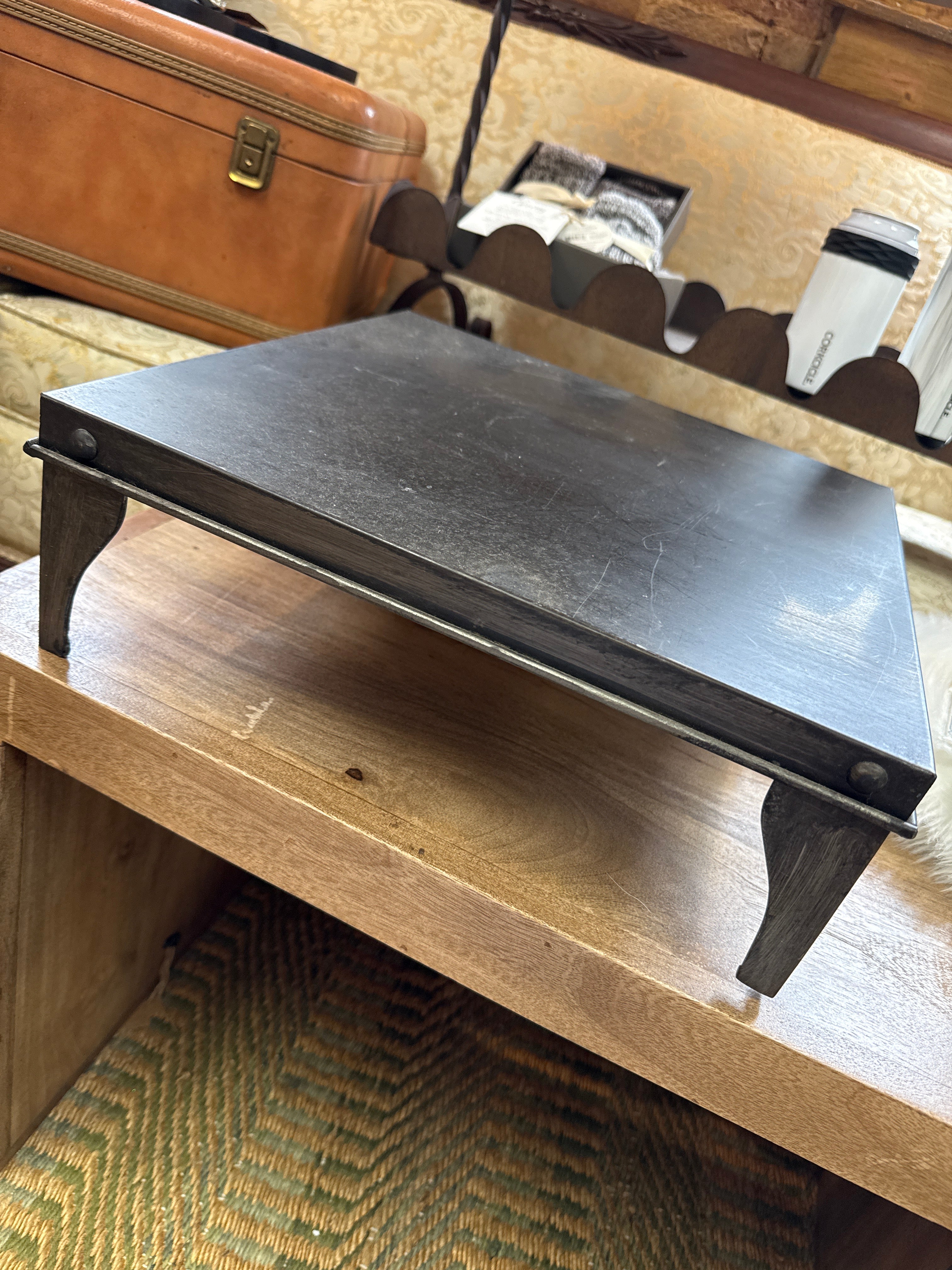 Metal stand