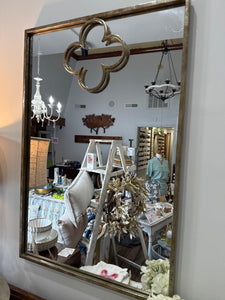 Mirror-2’x3’ Quatrefoil Design