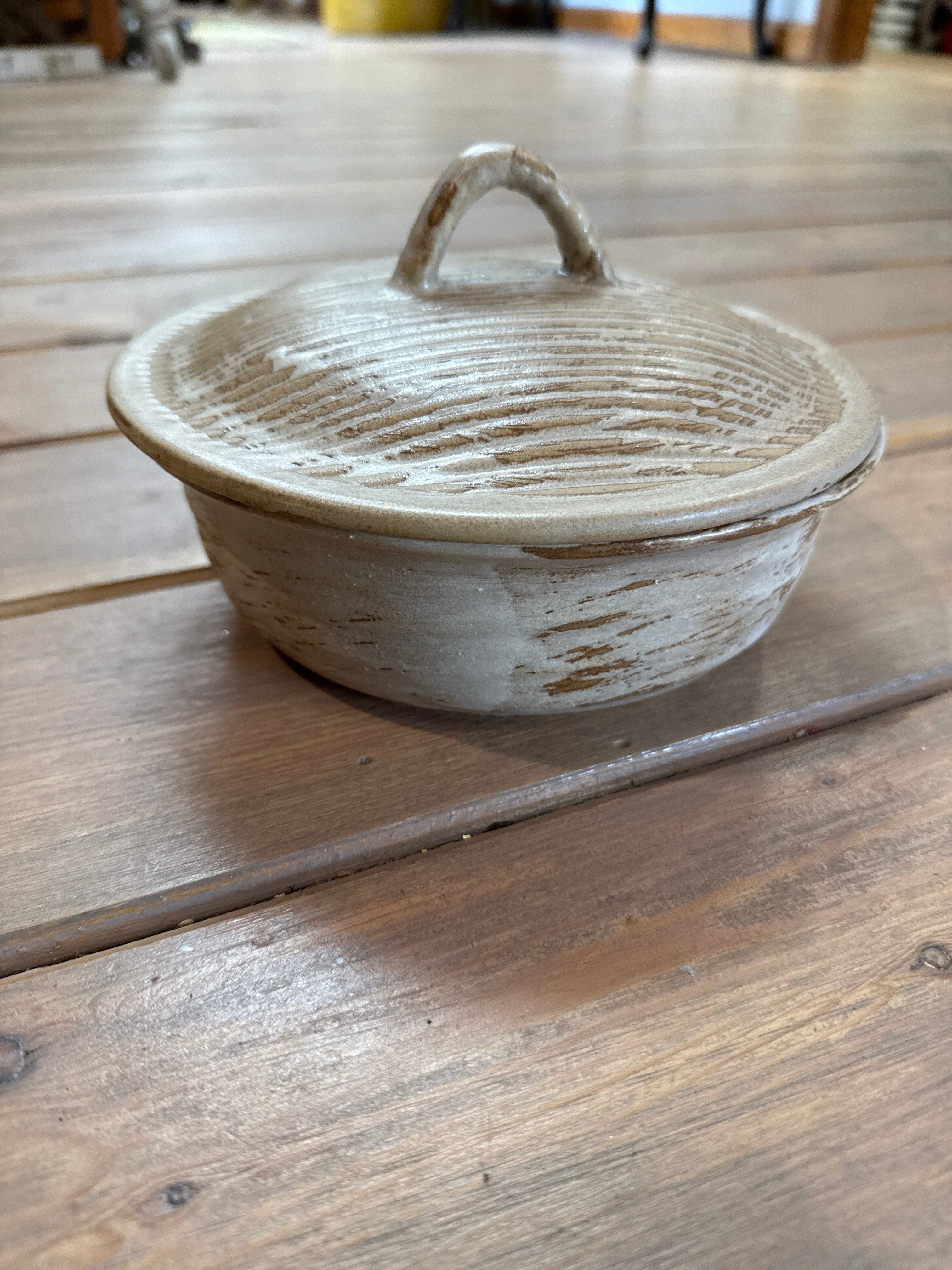 Sycamore Lidded Dish-Round