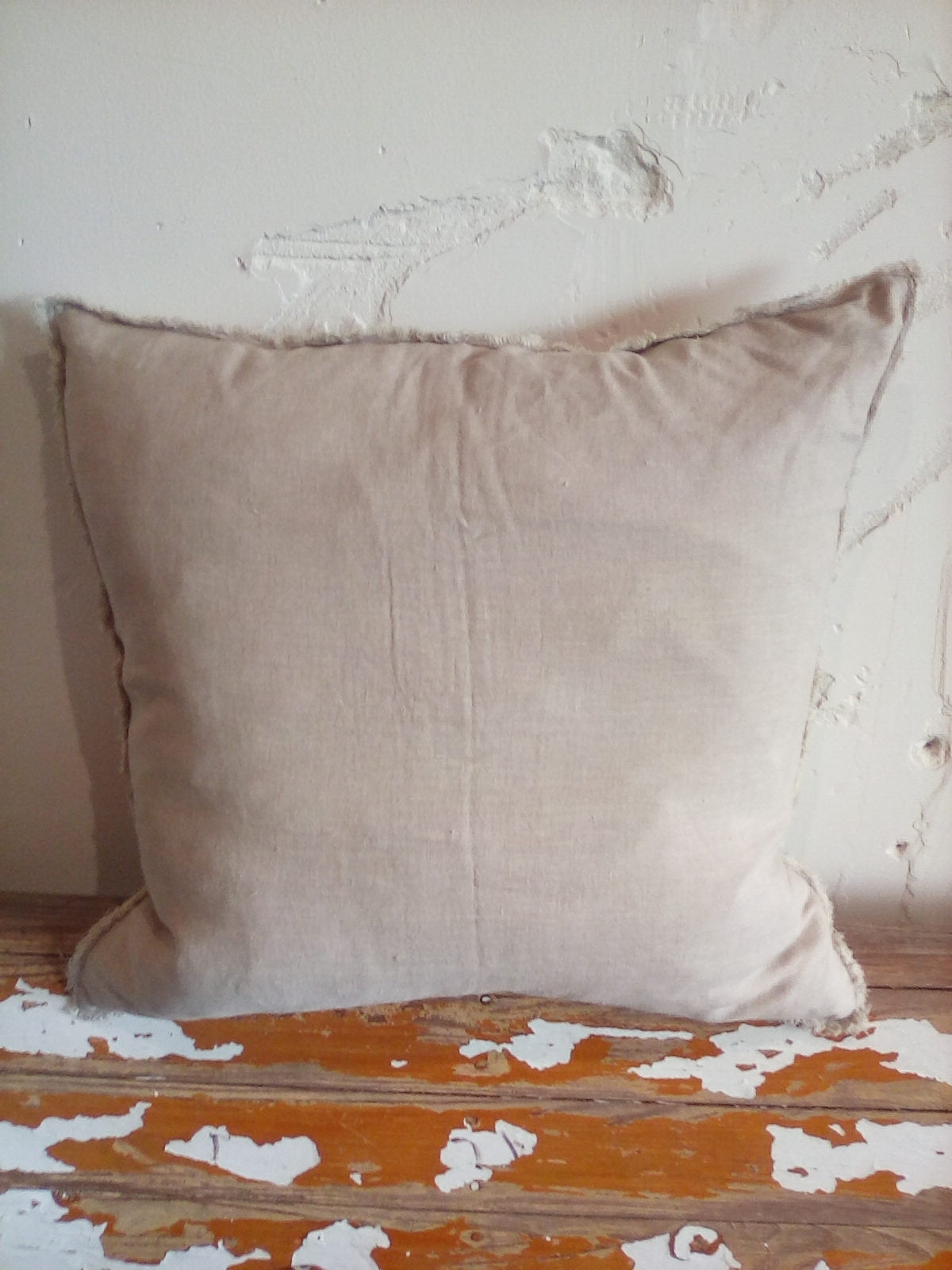 creme fringe pillow 13049