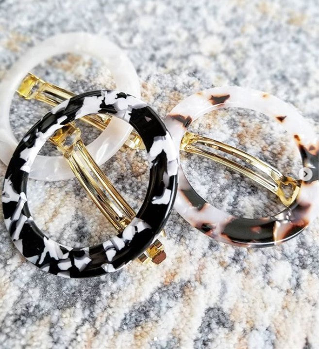 Black & white circle hair clip