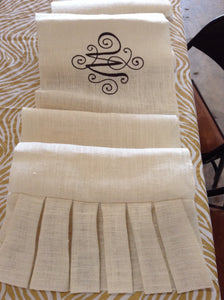 Burlap runner