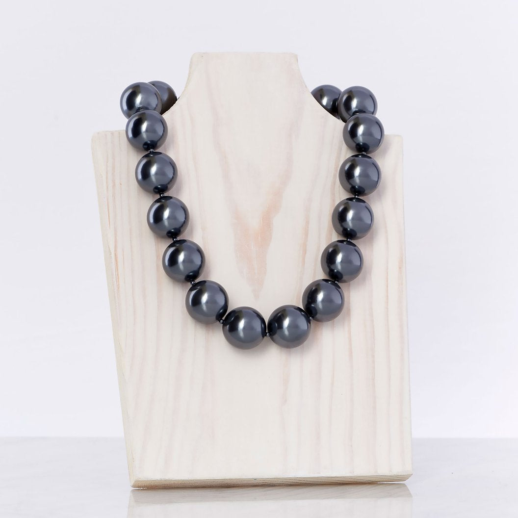 Hot Girls Pearls Necklace