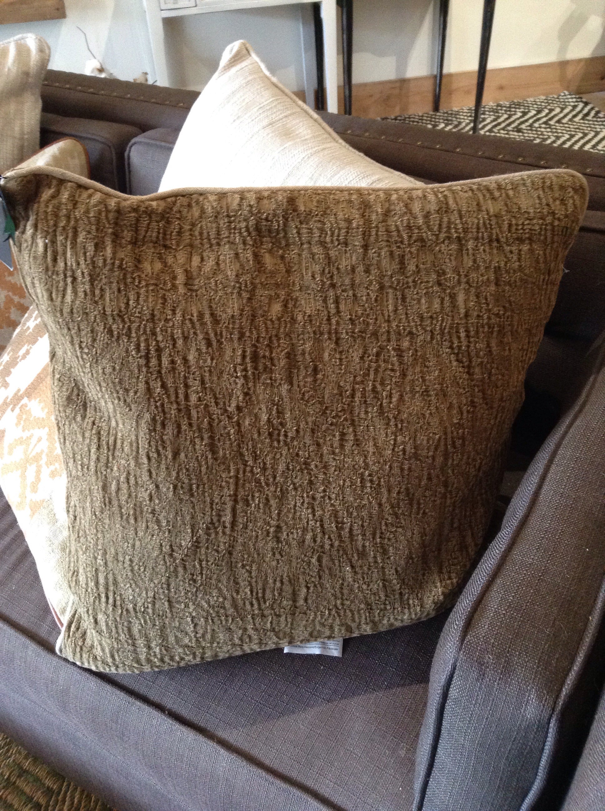 Palmer Root pillow