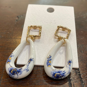 Blue and White Chinoiserie Teardrop Open Earrings