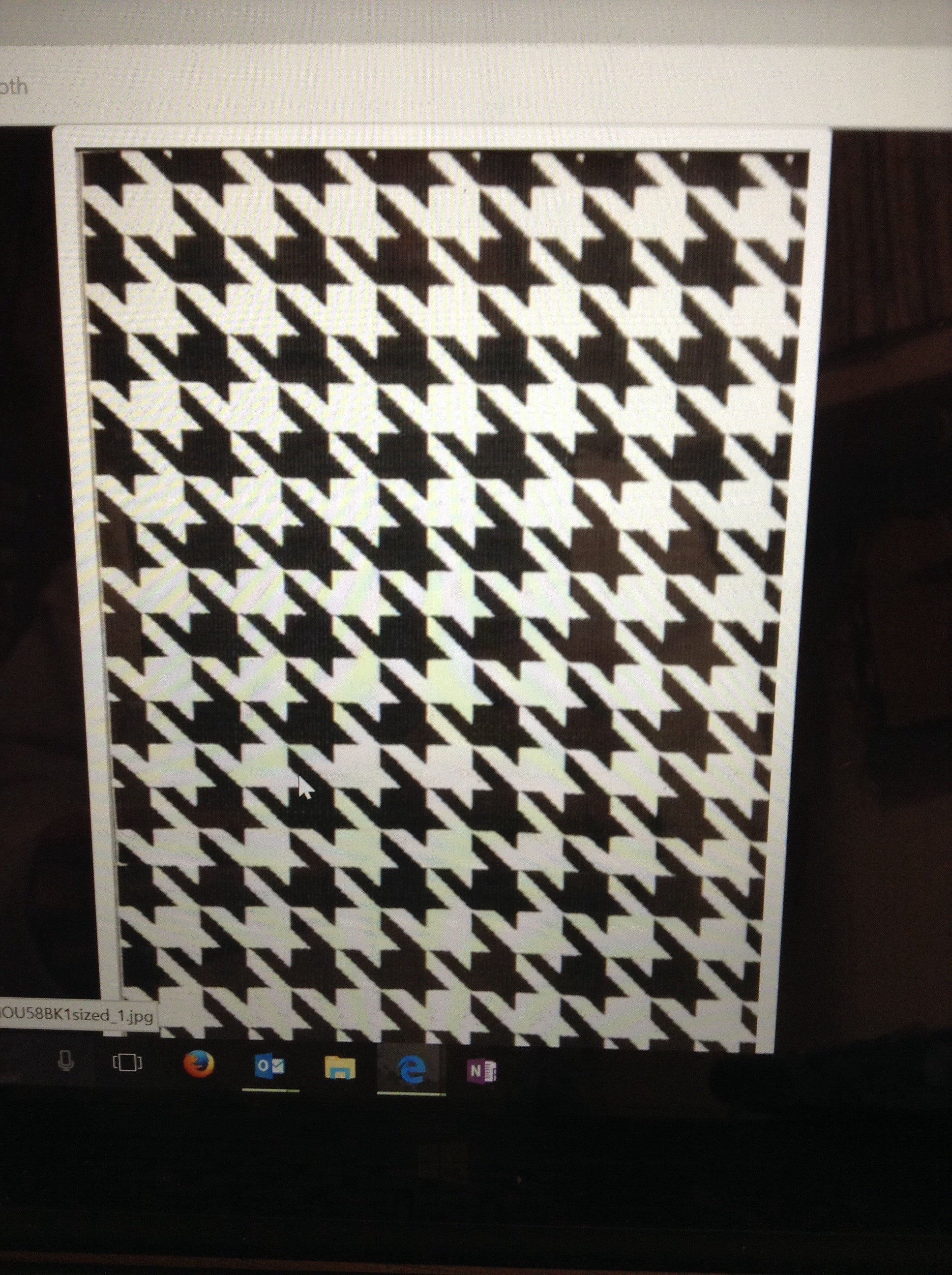 Hounds Tooth-5'x8' rug